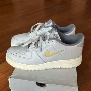 Nike Air Force 1 Low 07’